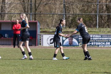 Bild 119 - wBJ VfL Pinneberg - Waldd�rfer SV : Ergebnis: 5:0